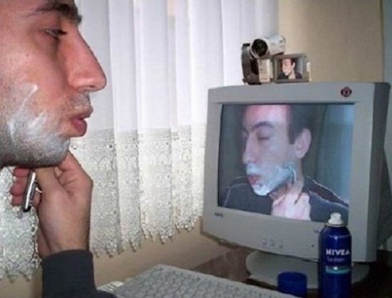 dùng máy tính làm gương